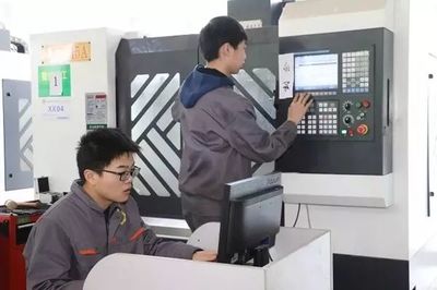 以技術服務為引擎，提升加工制造技能水平，賦能現代制造業高質量發展